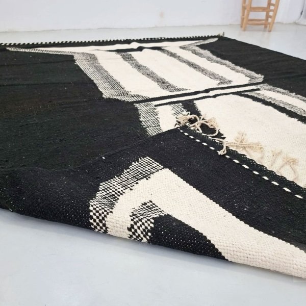 Zwart Tribal Zanafi kelim tapijt