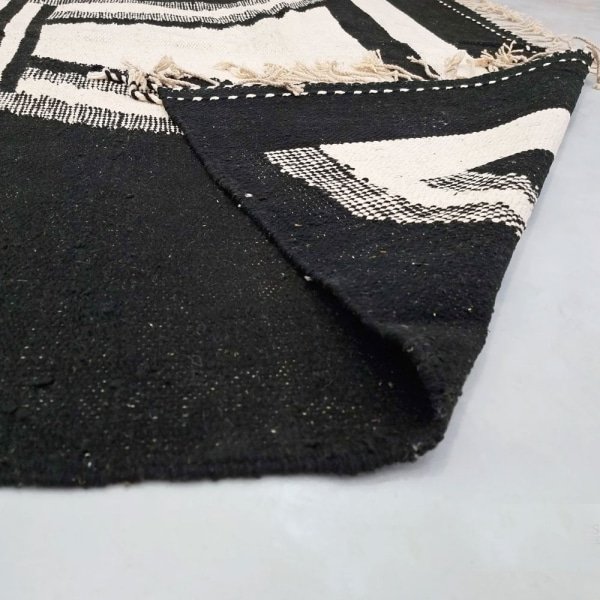 Zwart Tribal Zanafi kelim tapijt