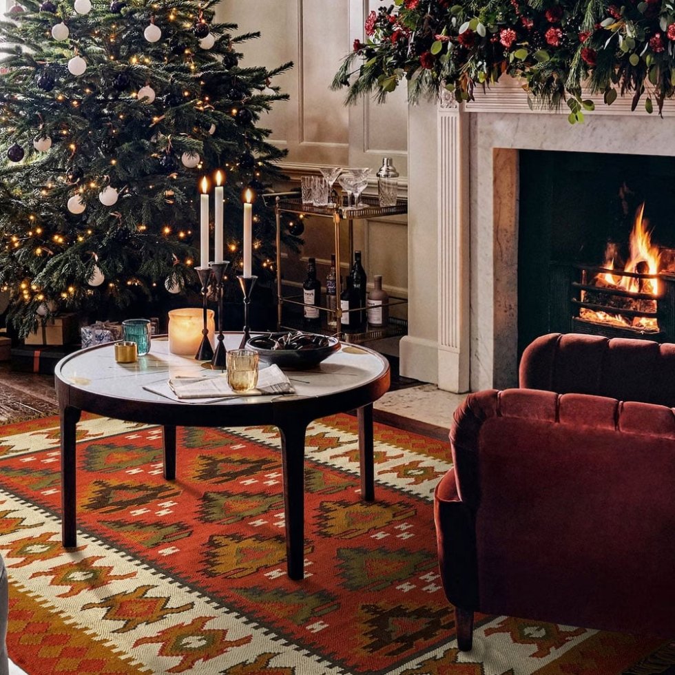 Op kerst geïnspireerd indisch kilim vloerkleed