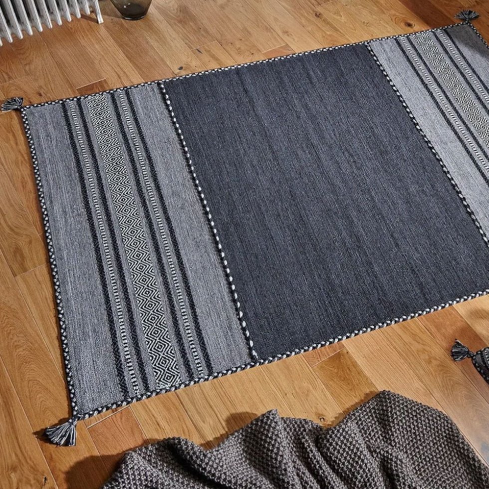 Handgemaakt zwart modern kilim vloerkleed