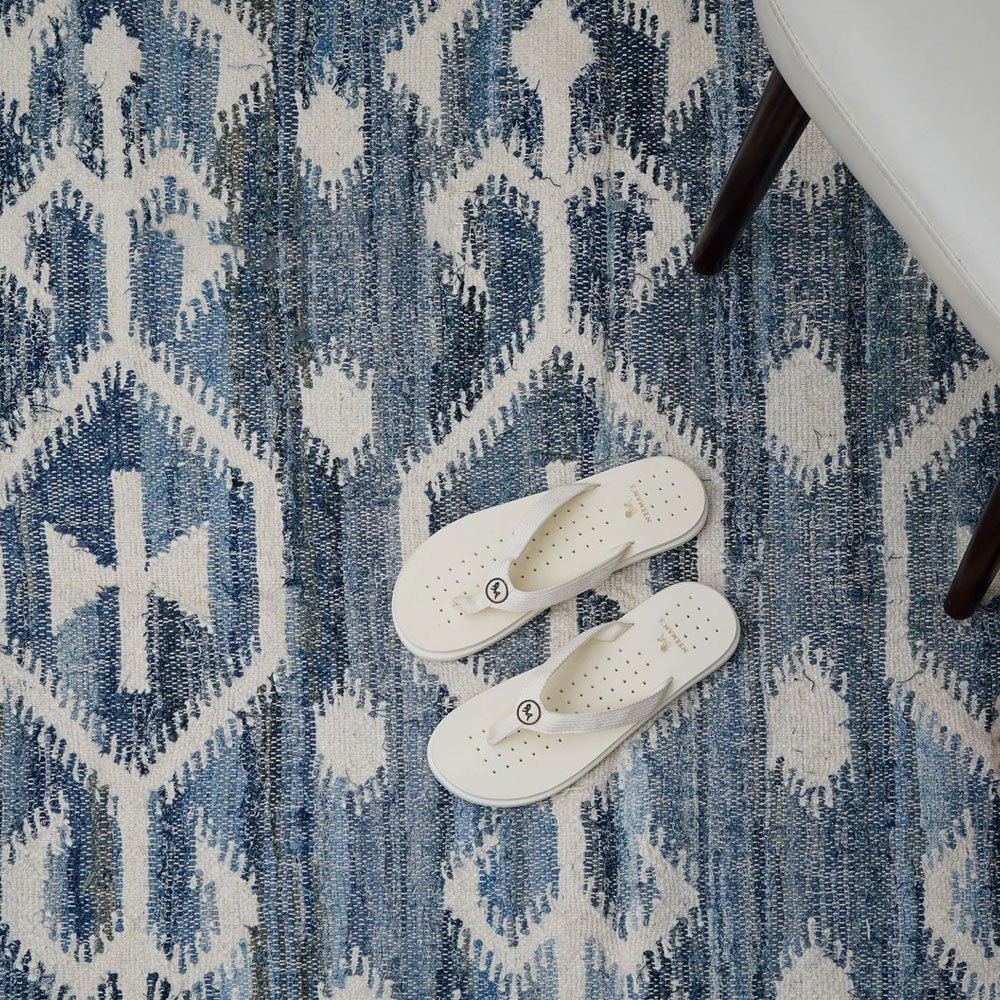 Handgemaakt klassiek patroon blauw kilim vloerkleed Handgemaakt klassiek patroon blauw kilim vloerkleed