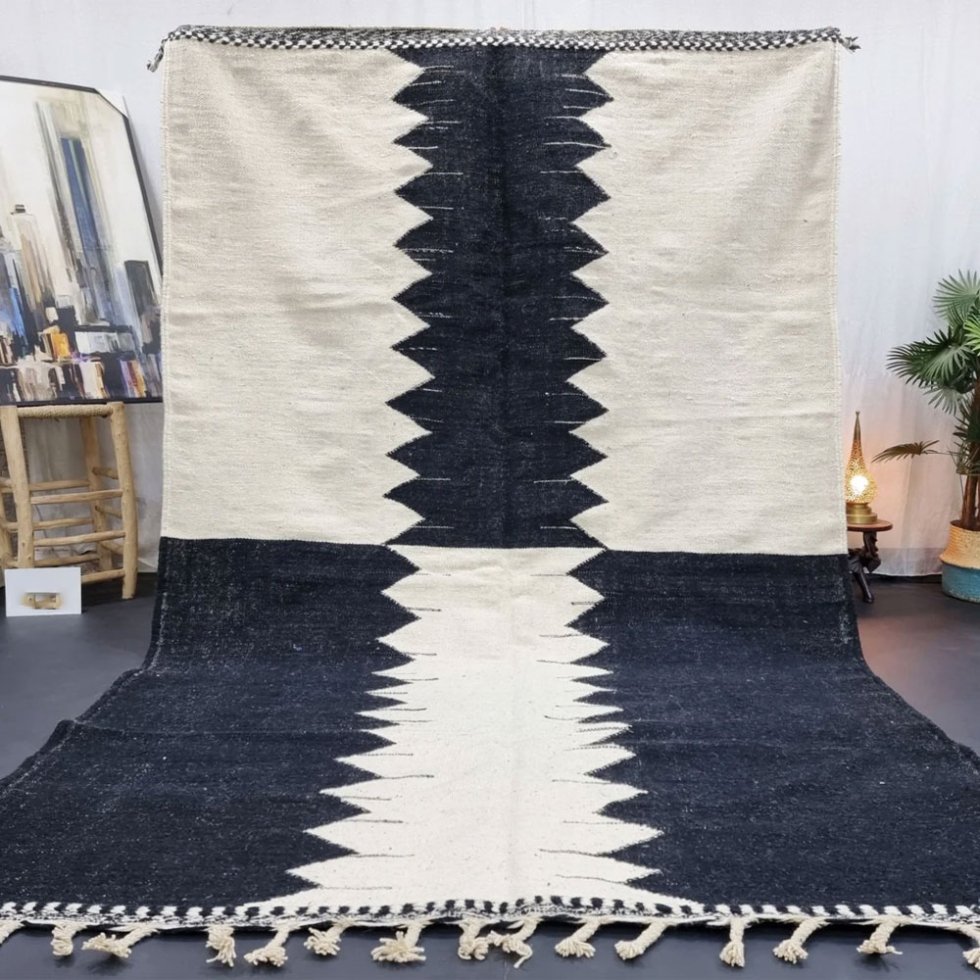 Handgemaakt modern Marokkaans kilim vloerkleed