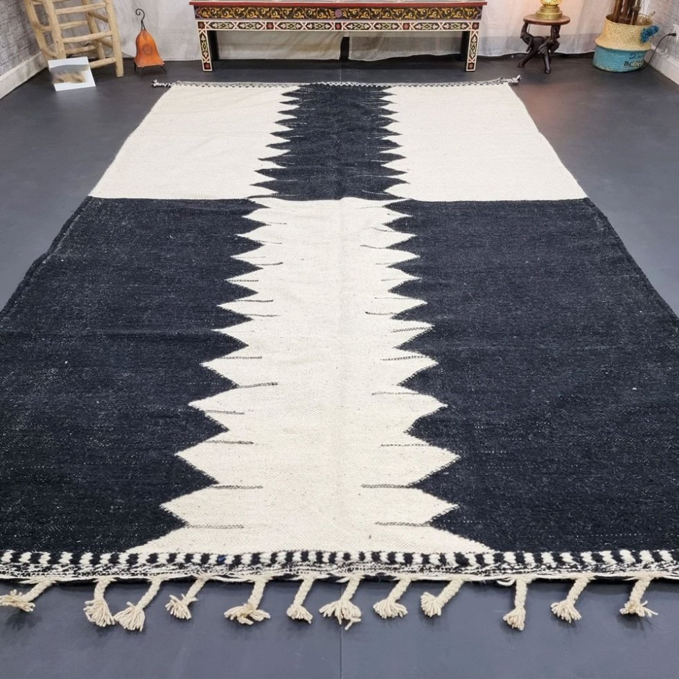 Handgemaakt modern Marokkaans kilim vloerkleed