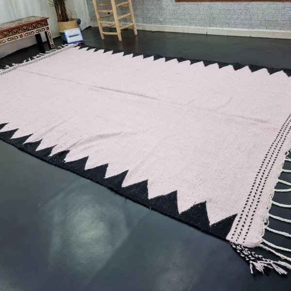 Neutraal Marokkaans kilim vloerkleed