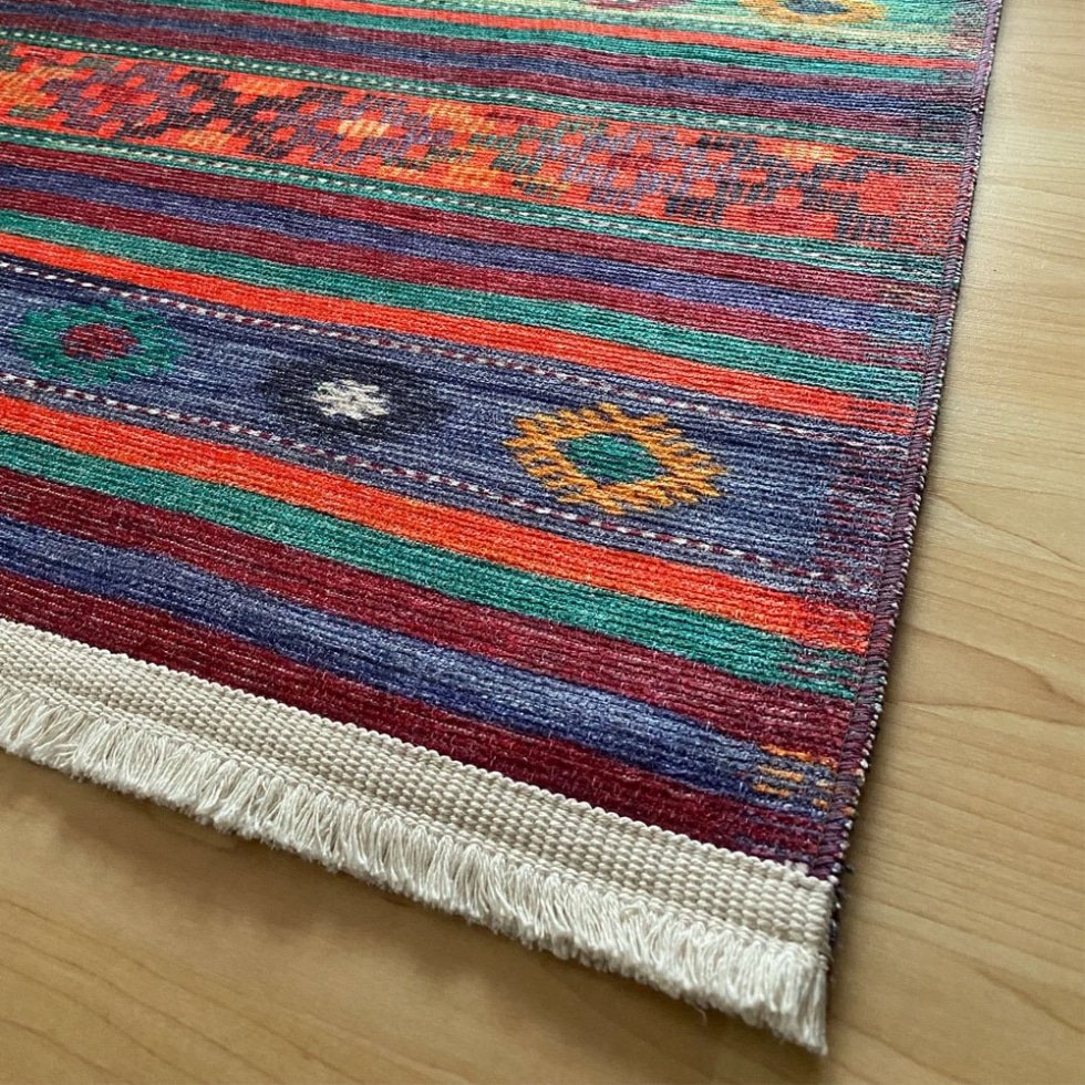 Gestreept tapijt in Afghaanse stijl
