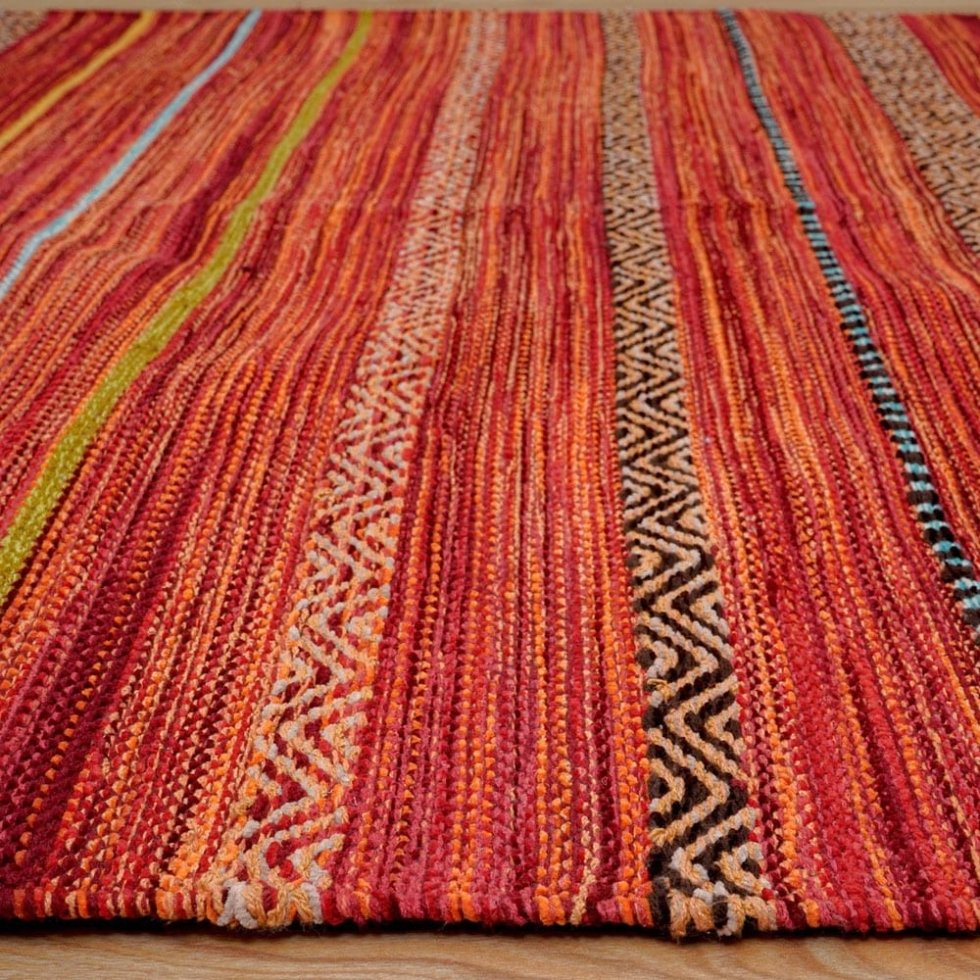 Vintage stijl rood gestreept kilim vloerkleed