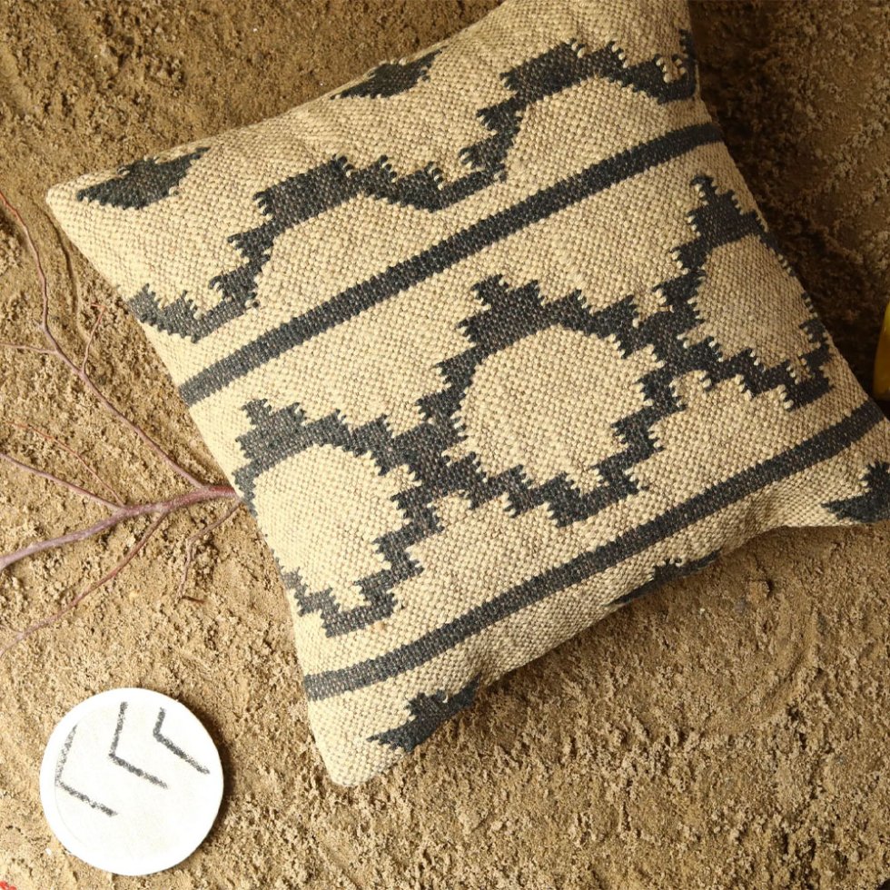 18x18 inch kelimkussens