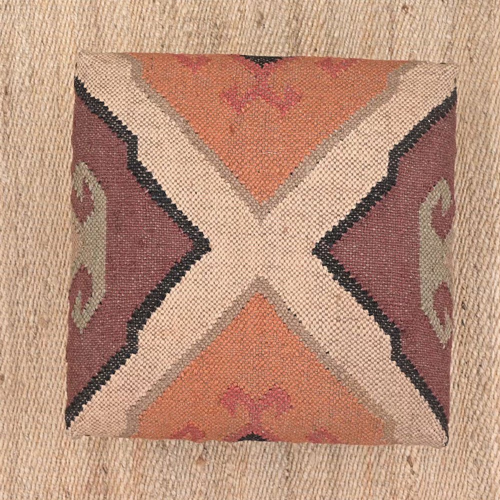 Beige wol en jute kelim voetenbankje Beige wol en jute kelim voetenbankje