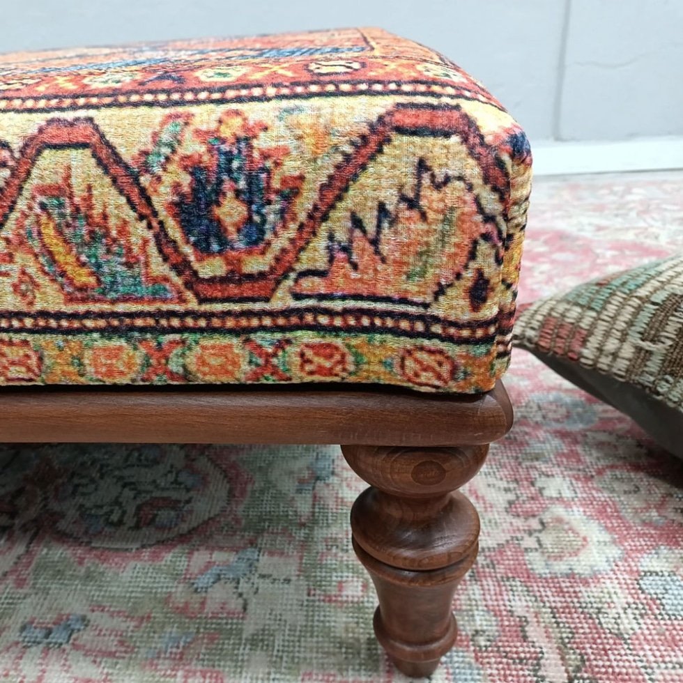 Blauw en beige Turkse kelim voetenbank salontafel